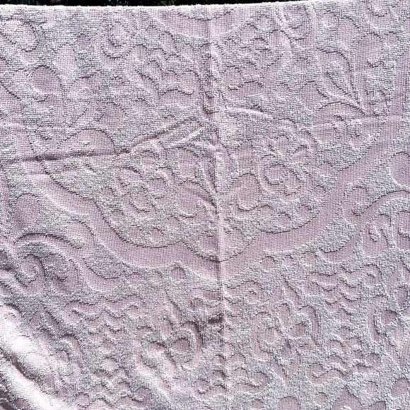 Beautiful Vintage Pink Chenille Twin Bedspread with White Fringe - Picture 4 of 12